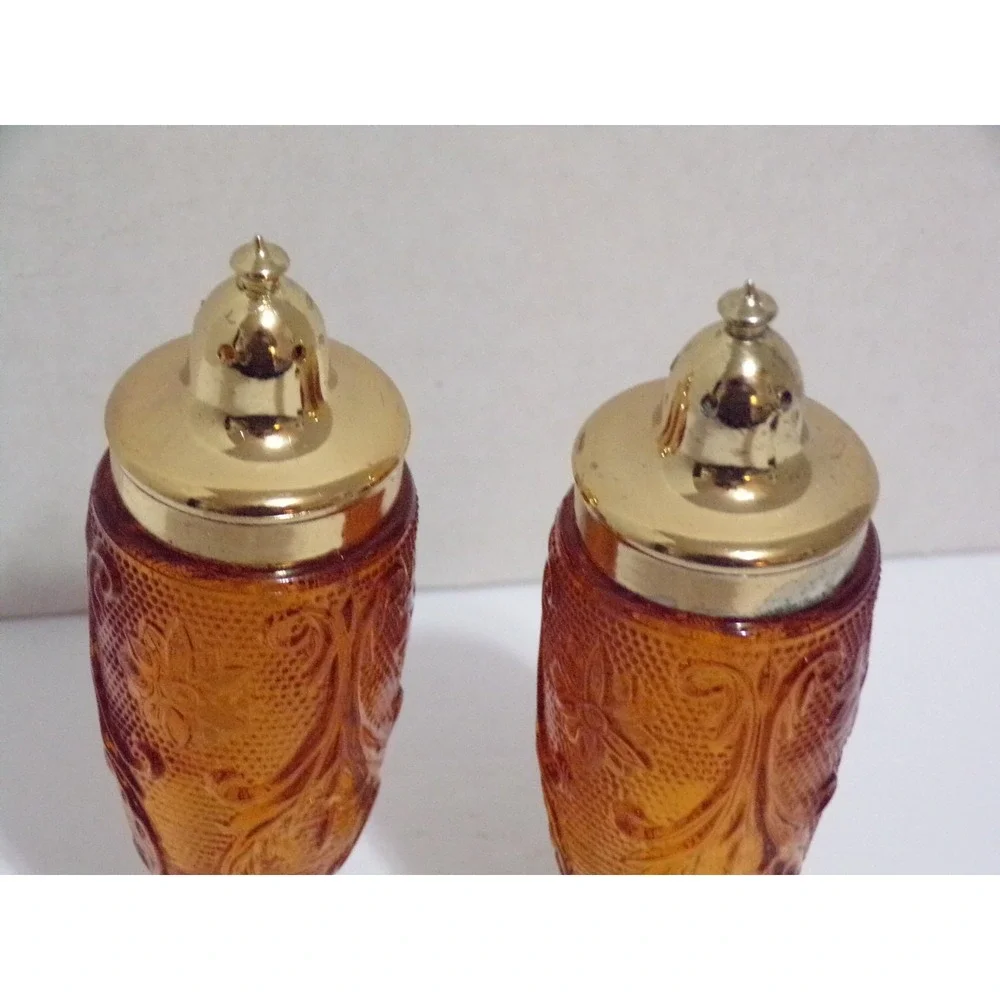 Indiana Glass Co Tiara Daisy Embosed Amber Salt & Pepper Set Vintage